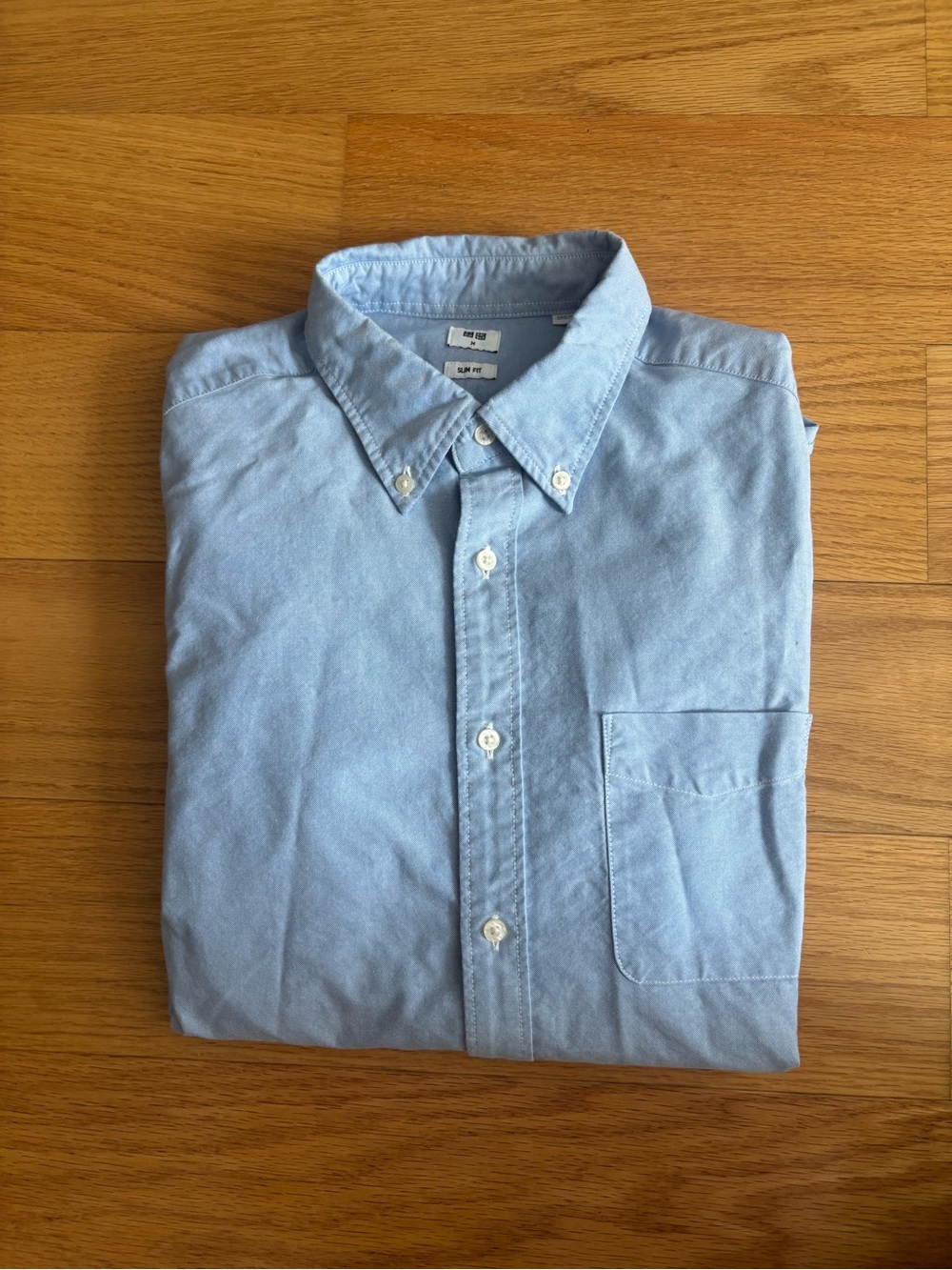 Uniqlo Slim Fit Blue Men’s Button-Down Oxford Shirt
